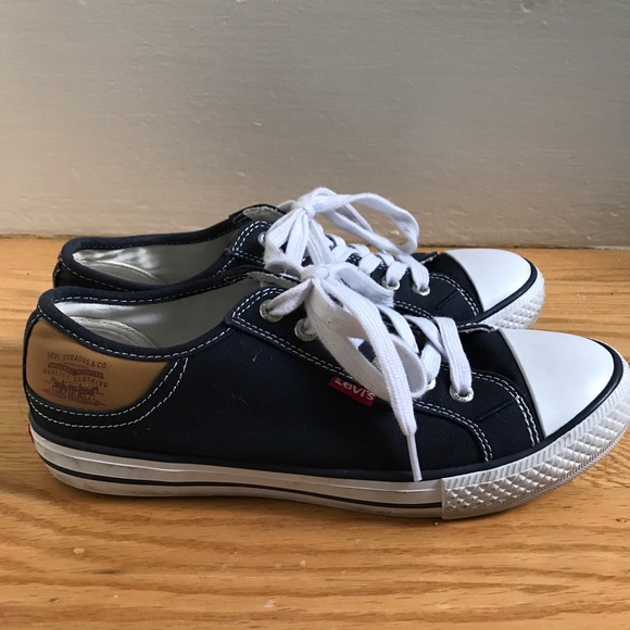*SOLD* Levi’s Sneakers - Picture 5 of 5